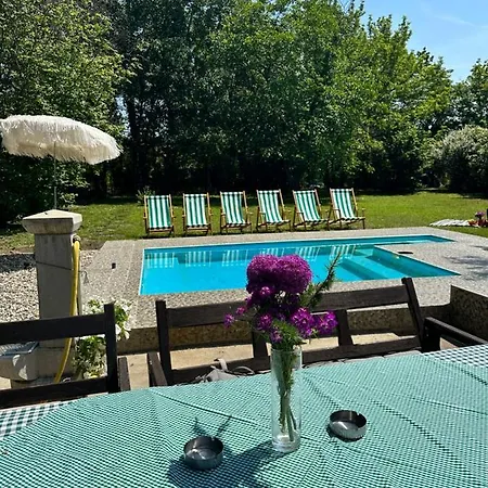 Sa Jakuzijem Apartment