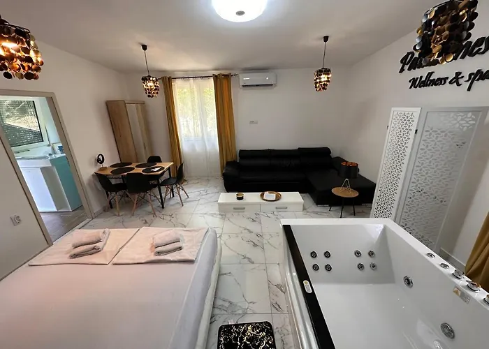 Apartman Sa Jakuzijem