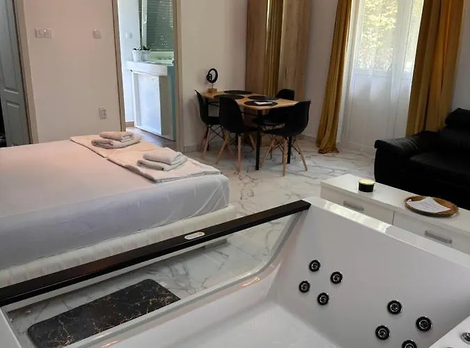 Sa Jakuzijem Apartman Palic